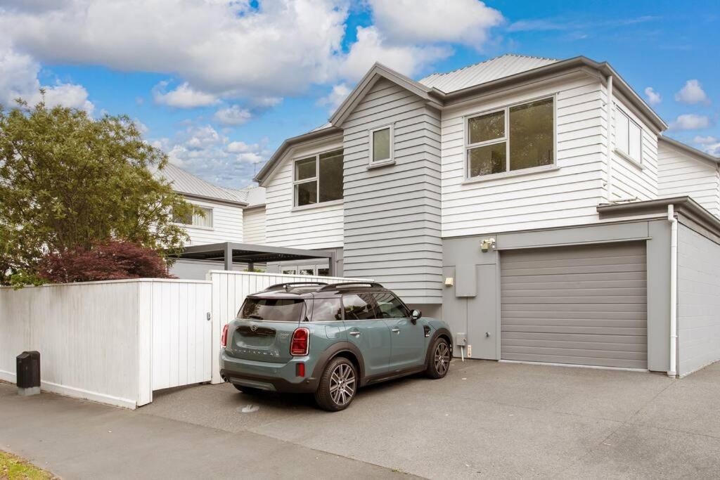 Convenient Urban Townhouse 2 Carparks Available Daire Christchurch Dış mekan fotoğraf